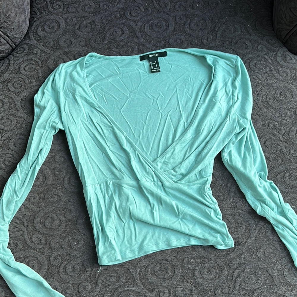 Women’s Forever 21 deep v long sleeve